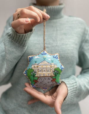 Souvenir vanilla star "Lviv Opera House"