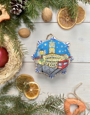 Souvenir vanilla star "Lviv Town Hall"