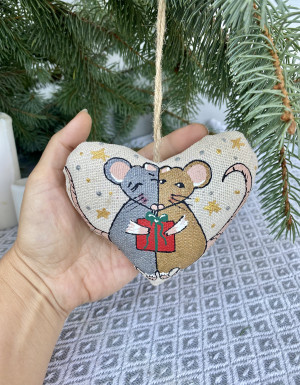 Vanilla Heart with Rats