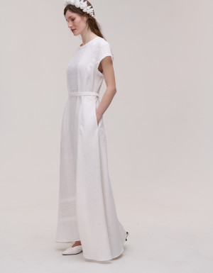 White linen dress Kniahynia