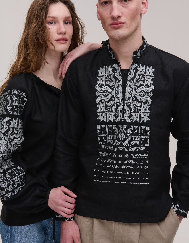 Pair of embroidered black linen Zirka