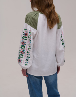 Wome's linen embroidered shirt with flowered slevees