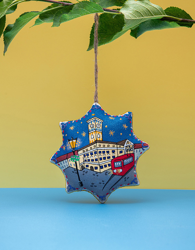 Souvenir vanilla star "Lviv Town Hall"