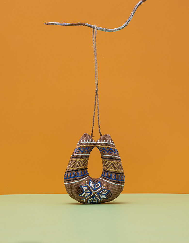 Flavored coffee souvenir "Horseshoe with a blue pattern"