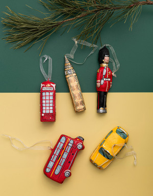 Christmas tree toy "Royal Guardsman" (sculpture)