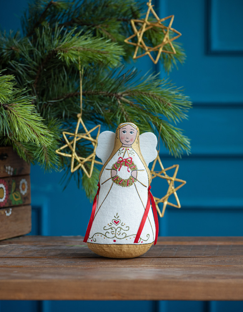 Souvenir “Buckwheat Angel with Wreath”