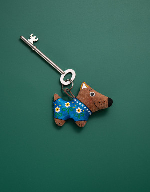 Keychain «Flowered Dog»