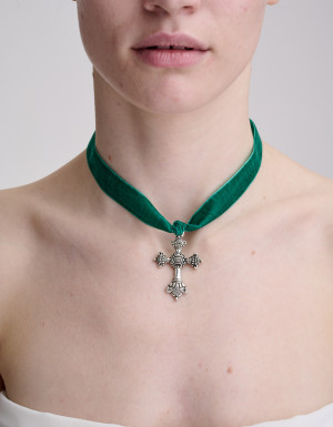 A set of necklaces with mother-of-pearl, terracotta coral, and chokers
